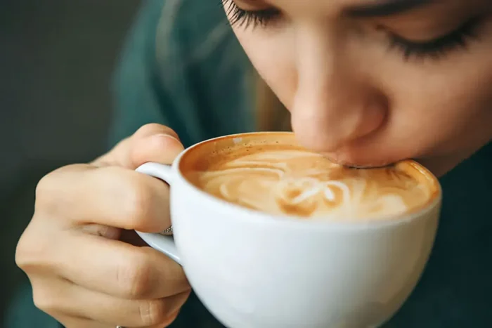 Die Heilung fördern: Warum kein Kaffee bei Gürtelrose sinnvoll ist