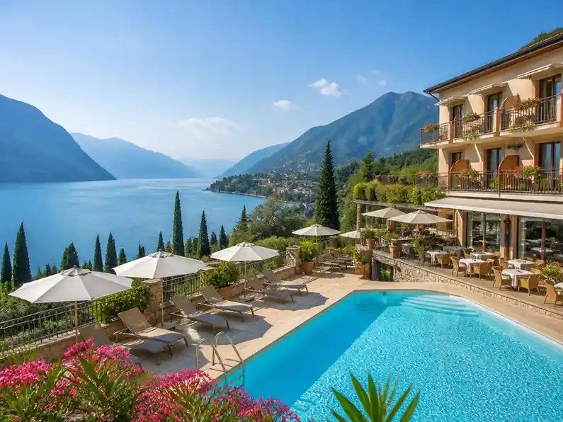 Urlaub am Gardasee: Die besten Unterkünfte mit Pool und Halbpension finden